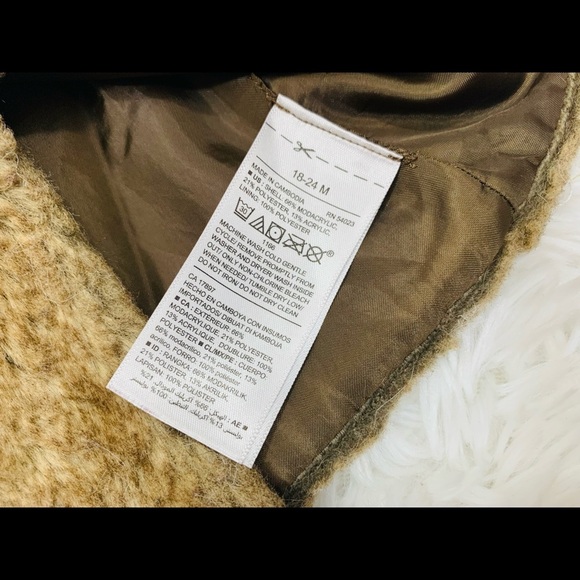 Old Navy | San Francisco California | Faux Fur Vest | 18-24m - Picture 3 of 4